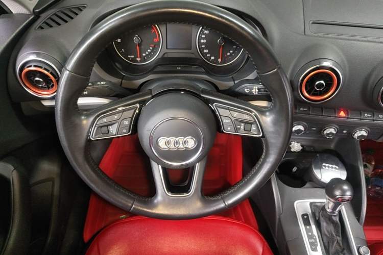 Used Audi A3 2019 Limousine 35 TFSI Ambition China VI Steering Wheel