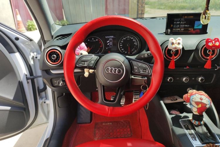 Used Audi A3 2019 Limousine 35 TFSI Ambition China VI Steering Wheel