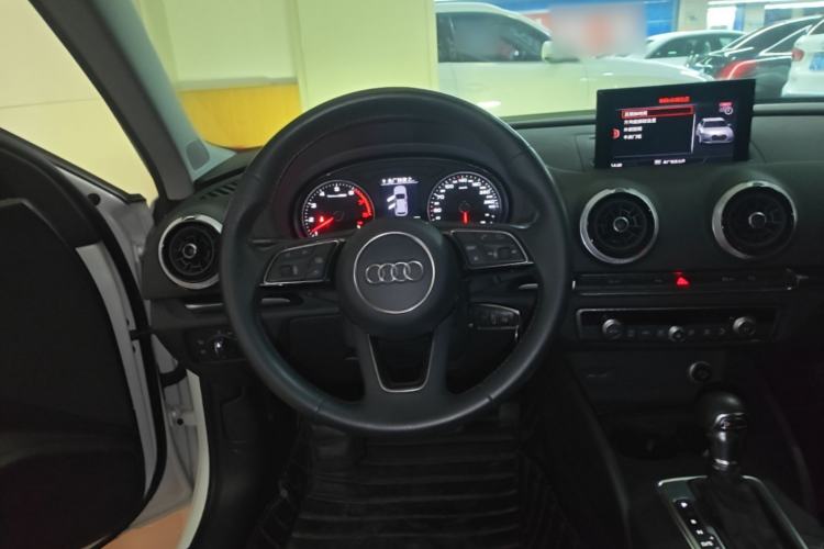 Used Audi A3 2019 Sportback 35 TFSI Fashion Edition China V Steering Wheel