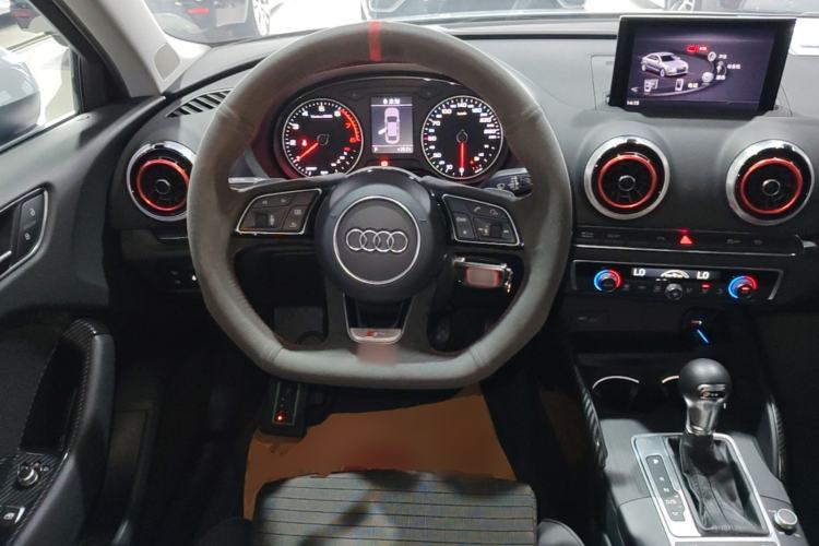Used Audi A3 2019 Limousine 40 TFSI Sport Version China V Emission Standard Steering Wheel
