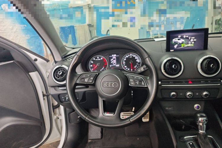 Used Audi A3 2019 Limousine 35 TFSI Fashion Edition China VI Emission Standard Steering Wheel