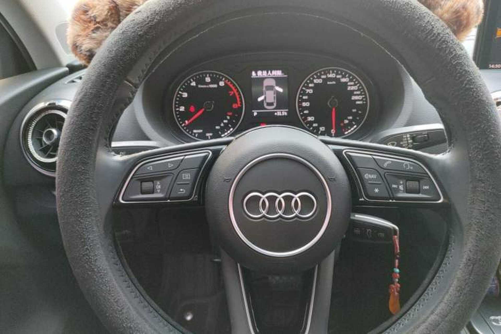 Used Audi A3 2019 Limousine 35 TFSI Fashion Edition China VI Emission Standard Steering Wheel