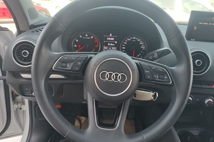 Used Audi A3 2019 Sportback 35 TFSI Ambition China VI Steering Wheel