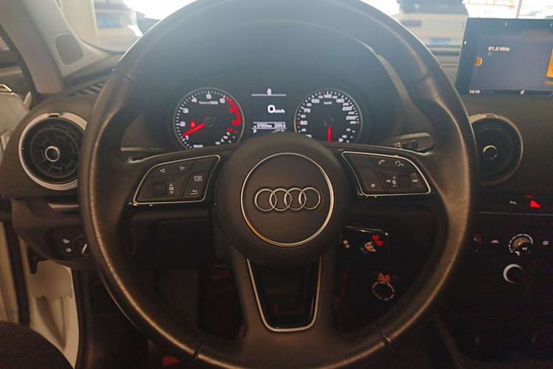 Used Audi A3 2019 Sportback 35 TFSI Fashion Edition China VI Emission Standard Steering Wheel