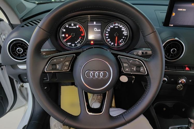 Used Audi A3 2019 Limousine 35 TFSI Ambition China VI Steering Wheel