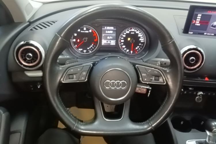 Used Audi A3 2019 Limousine 35 TFSI Sport Edition China V Emission Standard Steering Wheel