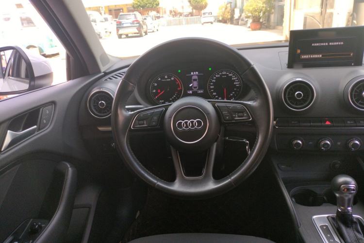 Used Audi A3 2019 Limousine 35 TFSI Ambition China V Steering Wheel