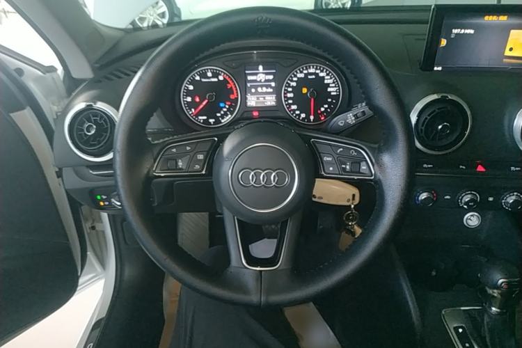 Used Audi A3 2019 Sportback 35 TFSI Fashion Edition China V Steering Wheel