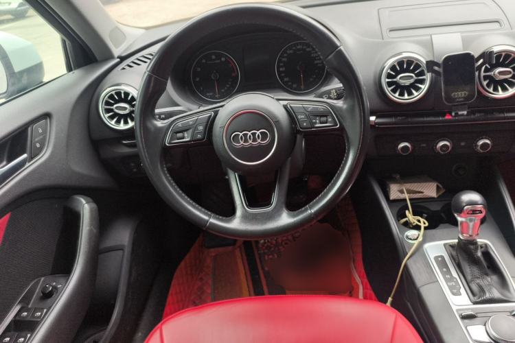 Used Audi A3 2019 Sportback 35 TFSI Ambition China V Steering Wheel