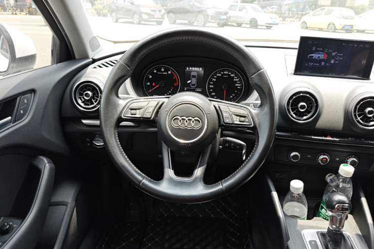 Used Audi A3 2019 Limousine 35 TFSI Ambition China VI Steering Wheel