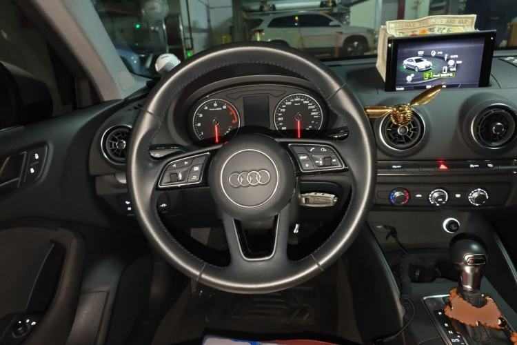 Used Audi A3 2019 Limousine 35 TFSI Ambition China VI Steering Wheel