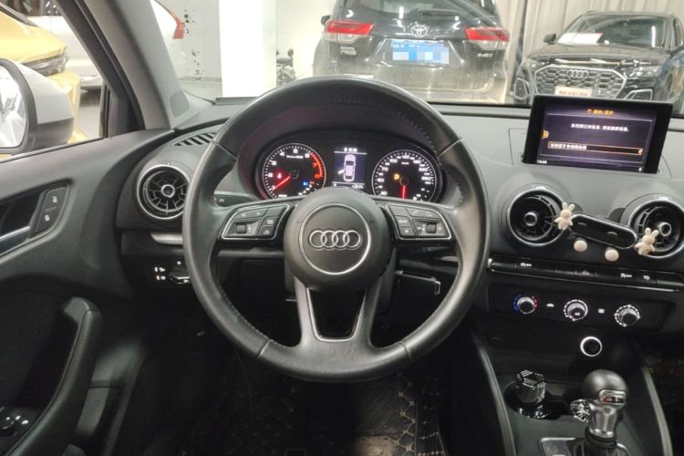 Used Audi A3 2019 Limousine 35 TFSI Ambition China VI Steering Wheel