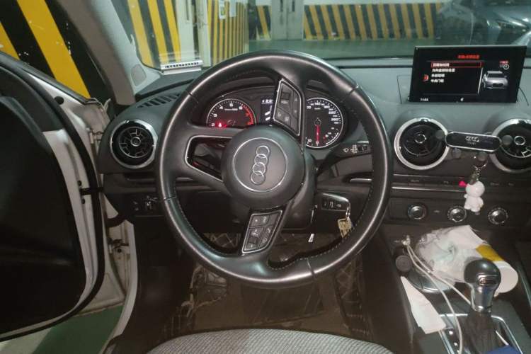 Used Audi A3 2019 Sportback 35 TFSI Fashion Edition China V Steering Wheel