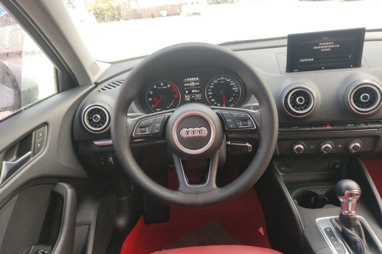 Used Audi A3 2019 Sportback 35 TFSI Ambition China V Steering Wheel