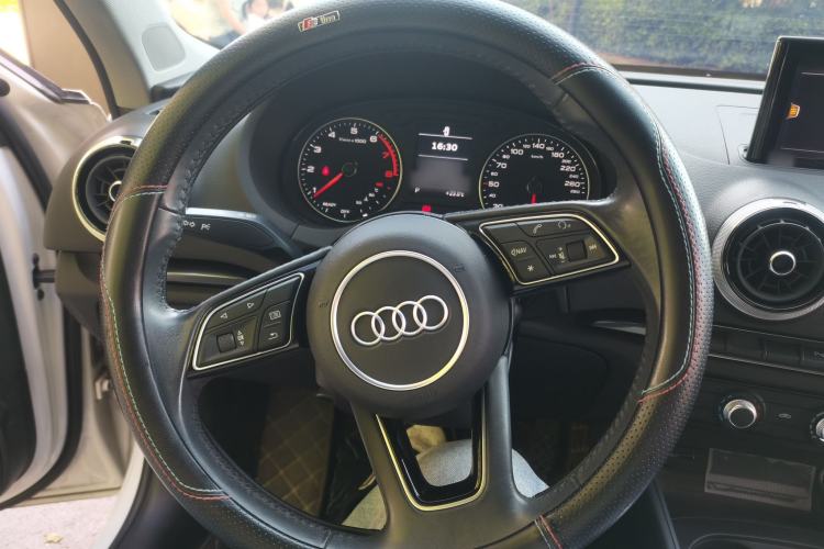 Used Audi A3 2019 Sportback 35 TFSI Fashion Edition China V Steering Wheel