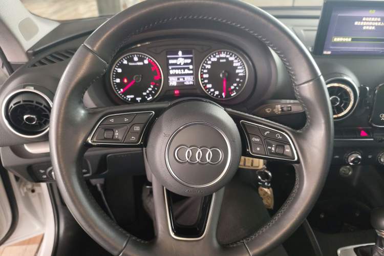 Used Audi A3 2019 Sportback 35 TFSI Ambition China VI Steering Wheel