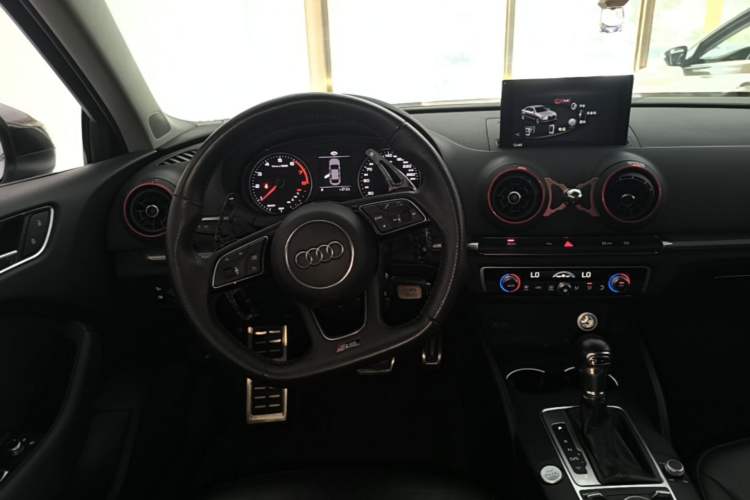 Used Audi A3 2019 Limousine 40 TFSI Style Edition China V Emission Standard Steering Wheel