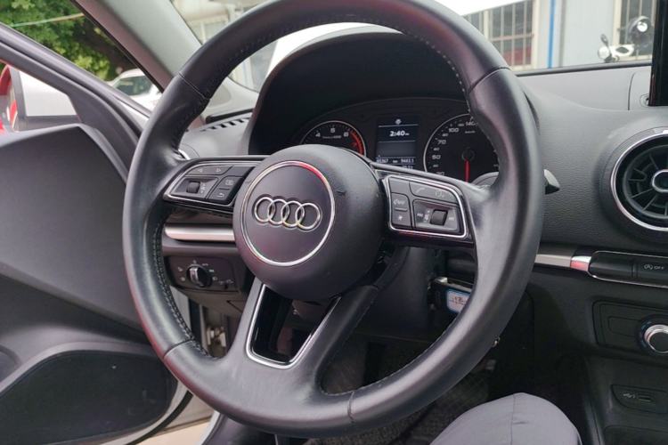 Used Audi A3 2019 Sportback 35 TFSI Ambition China V Steering Wheel