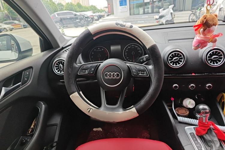 Used Audi A3 2019 Limousine 35 TFSI Ambition China VI Steering Wheel