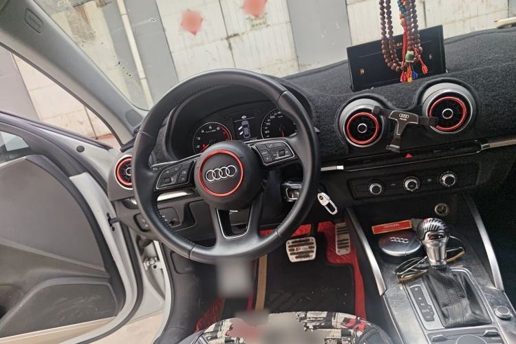 Used Audi A3 2019 Limousine 35 TFSI Ambition China V Steering Wheel
