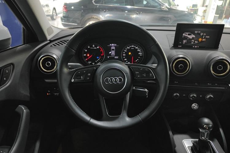 Used Audi A3 2019 Sportback 35 TFSI Ambition China VI Steering Wheel