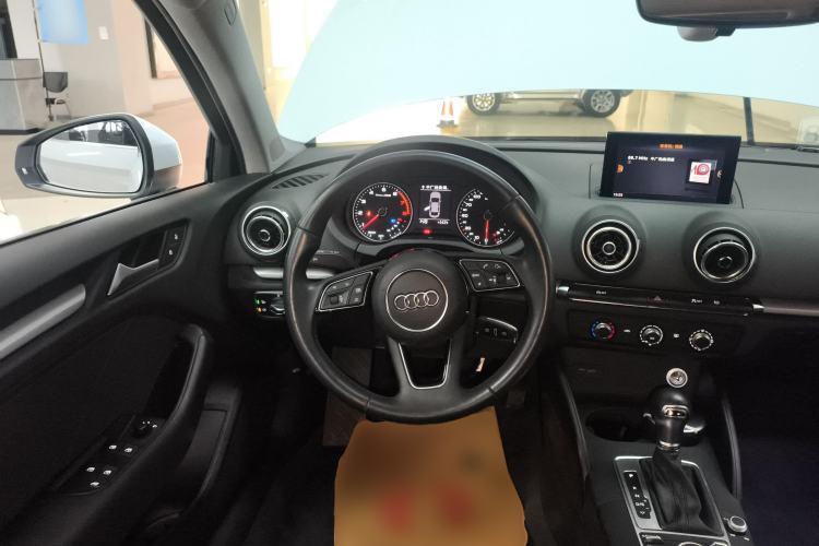 Used Audi A3 2019 Limousine 35 TFSI Ambition China V Steering Wheel