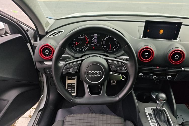 Used Audi A3 2019 Limousine 40 TFSI Sporty Version China VI Steering Wheel