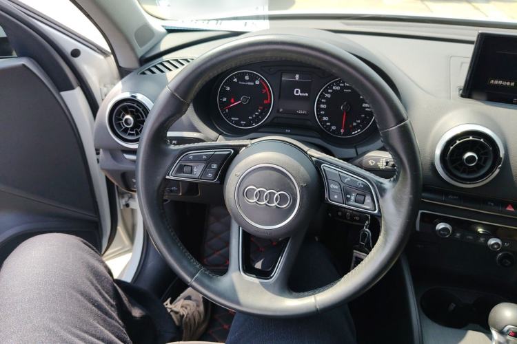 Used Audi A3 2019 Limousine 35 TFSI Fashion Edition China V standard Steering Wheel
