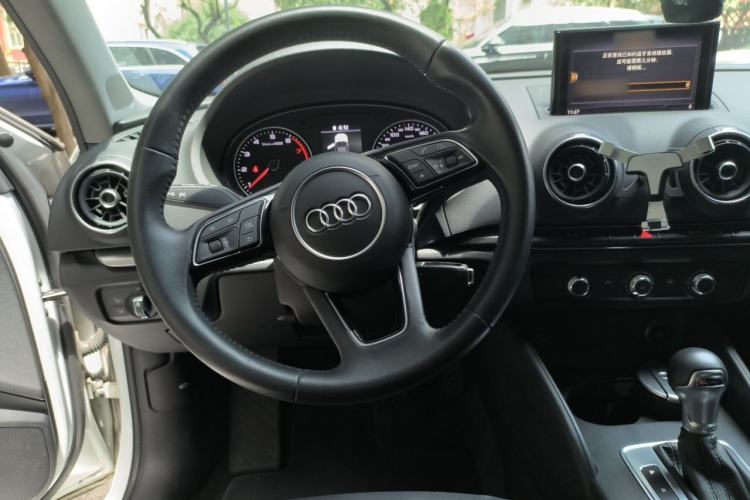 Used Audi A3 2019 Limousine 35 TFSI Ambition China VI Steering Wheel