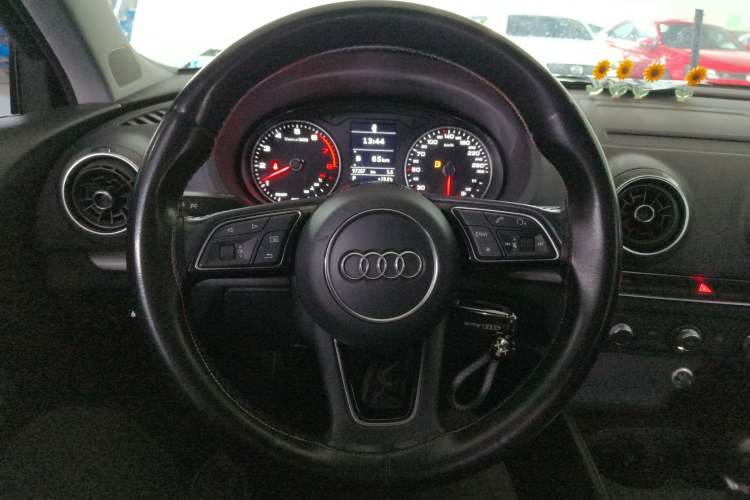 Used Audi A3 2019 Sportback 35 TFSI Ambition China V Steering Wheel