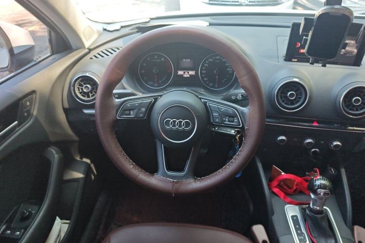 Used Audi A3 2019 Limousine 35 TFSI Ambition China V Steering Wheel