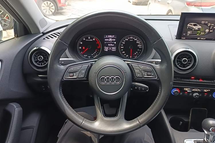 Used Audi A3 2019 Sportback 35 TFSI Fashion Edition China V Steering Wheel