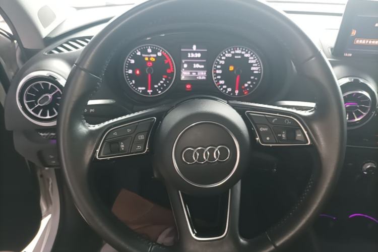 Used Audi A3 2019 Limousine 35 TFSI Fashion Edition China V standard Steering Wheel