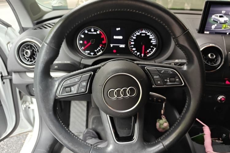 Used Audi A3 2019 Limousine 35 TFSI Ambition China VI Steering Wheel