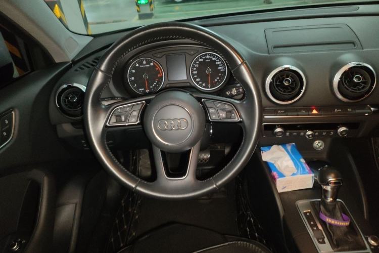 Used Audi A3 2019 Limousine 35 TFSI Fashion Edition China V standard Steering Wheel