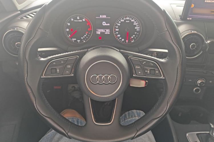Used Audi A3 2019 Limousine 35 TFSI Ambition China V Steering Wheel