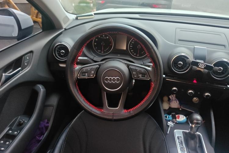 Used Audi A3 2019 Limousine 35 TFSI Ambition China V Steering Wheel