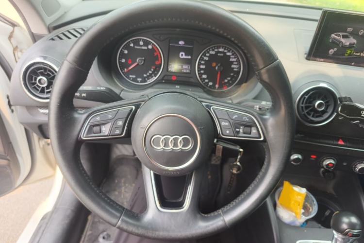 Used Audi A3 2019 Limousine 35 TFSI Ambition China VI Steering Wheel