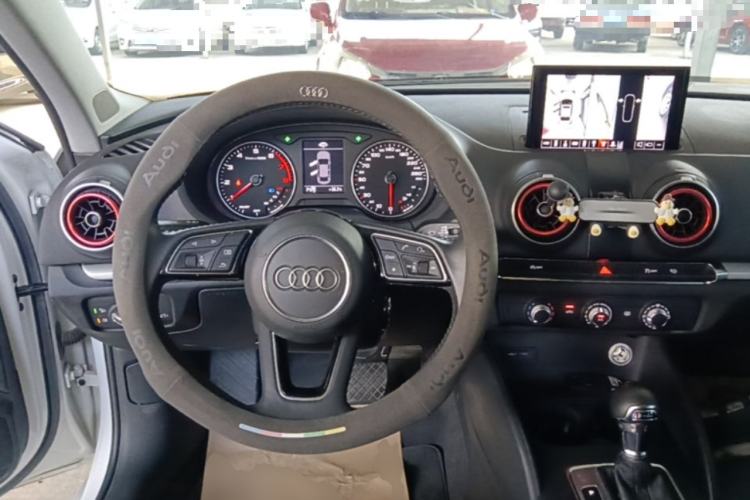 Used Audi A3 2019 Limousine 35 TFSI Ambition China V Steering Wheel