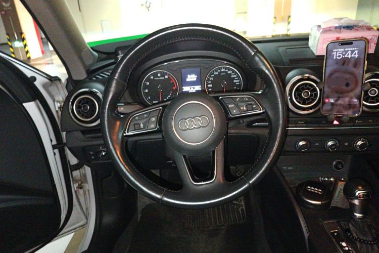 Used Audi A3 2019 Sportback 35 TFSI Fashion Edition China V Steering Wheel