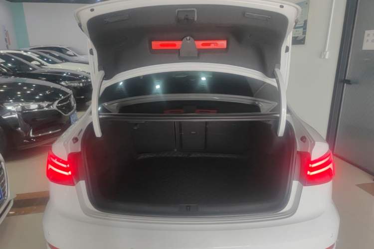 Used Audi A3 2019 Limousine 35 TFSI Sport Edition China V Emission Standard Trunk
