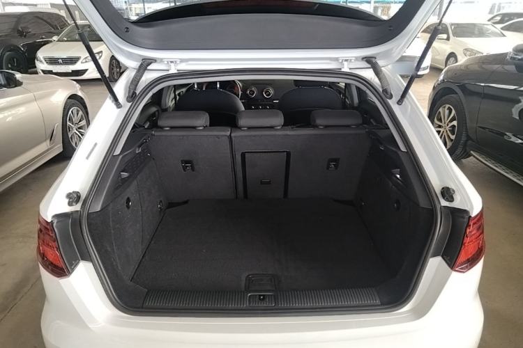 Used Audi A3 2019 Sportback 35 TFSI Ambition China VI Trunk