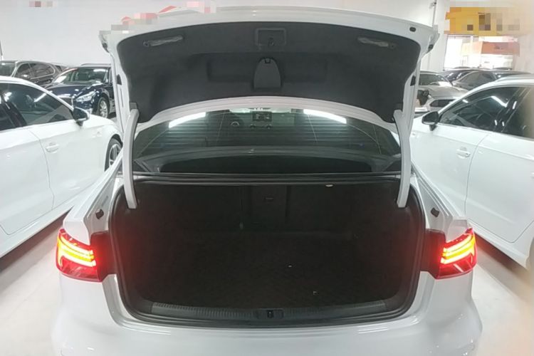 Used Audi A3 2019 Limousine 35 TFSI Ambition China VI Trunk