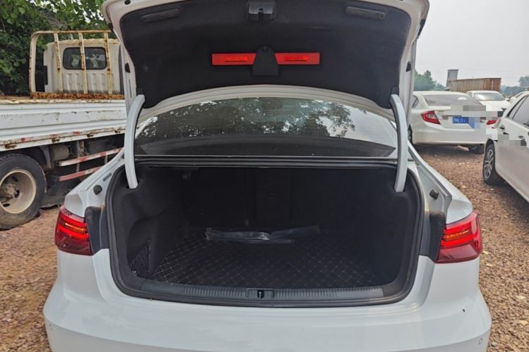 Used Audi A3 2019 Limousine 35 TFSI Style Edition China VI Emission Standard Trunk