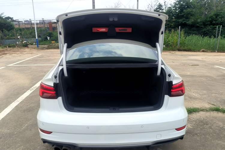 Used Audi A3 2019 Limousine 35 TFSI Sport Edition China V Emission Standard Trunk