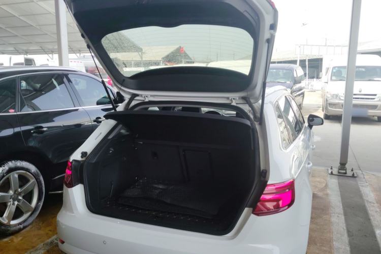 Used Audi A3 2019 Sportback 35 TFSI Style Edition China VI Emission Standard Trunk