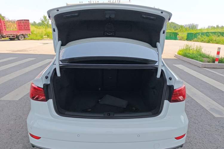 Used Audi A3 2019 Limousine 35 TFSI Fashion Edition China VI Emission Standard Trunk