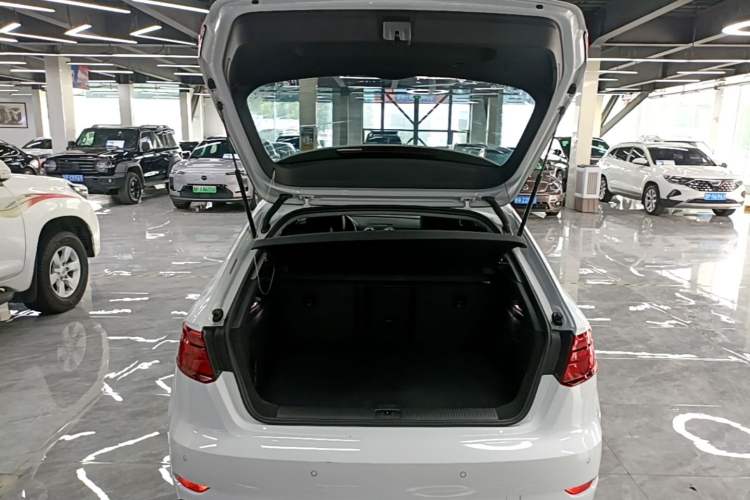 Used Audi A3 2019 Sportback 35 TFSI Style Edition China VI Emission Standard Trunk