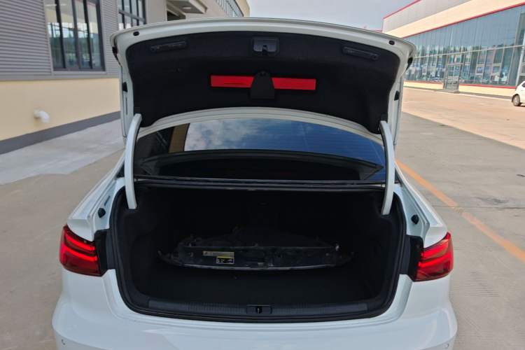 Used Audi A3 2019 Limousine 35 TFSI Ambition China VI Trunk