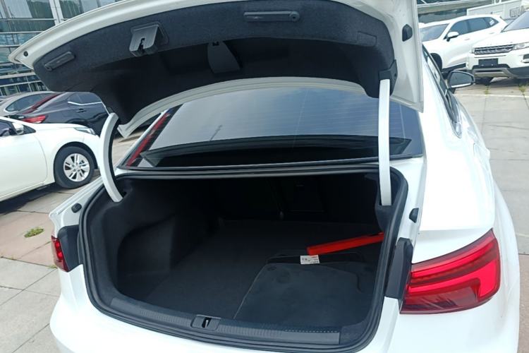 Used Audi A3 2019 Limousine 35 TFSI Ambition China VI Trunk